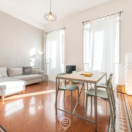 Mirabel Apartment - Wonderful Flat In City Center カリアリ エクステリア 写真