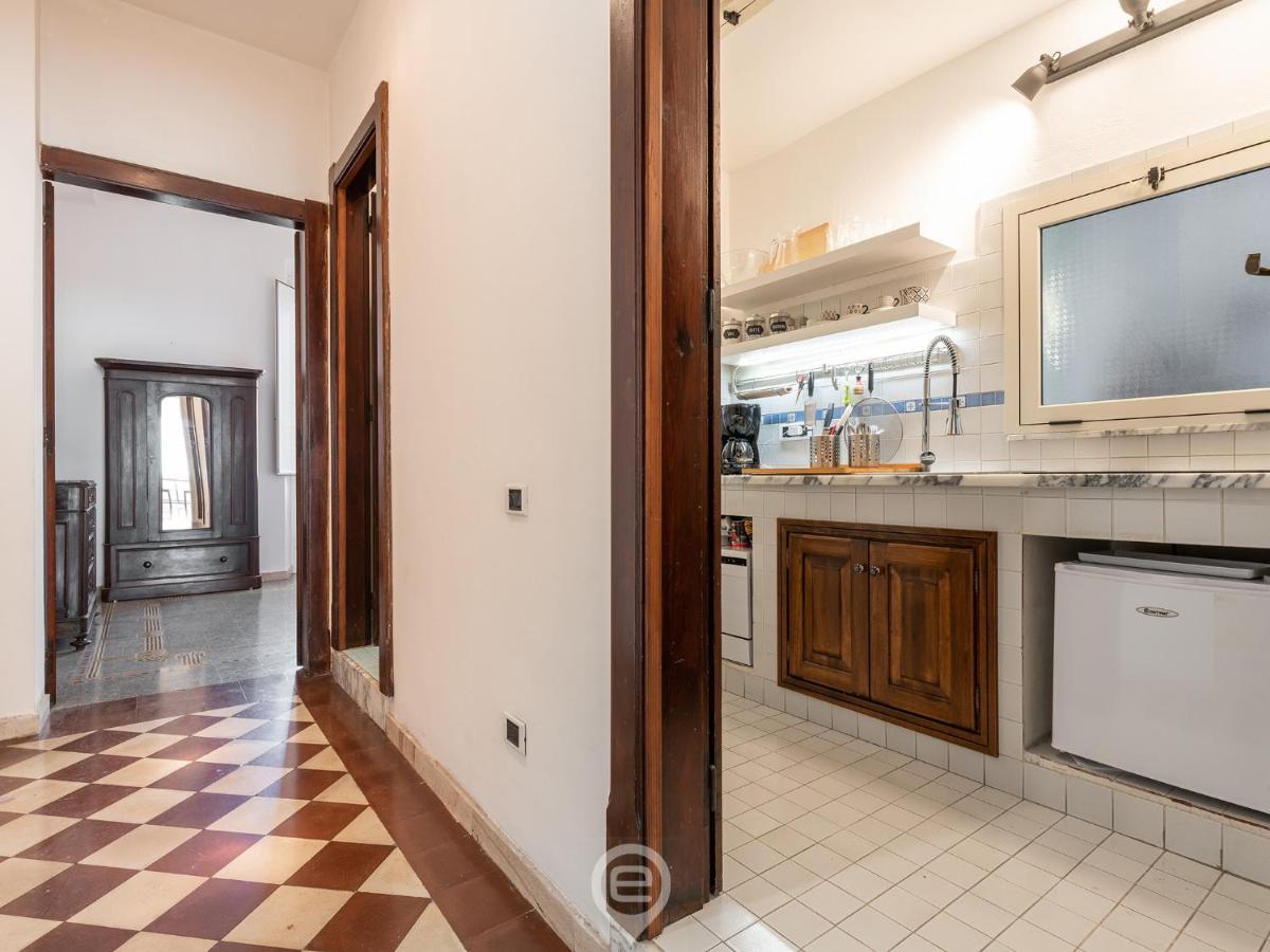 Mirabel Apartment - Wonderful Flat In City Center カリアリ エクステリア 写真