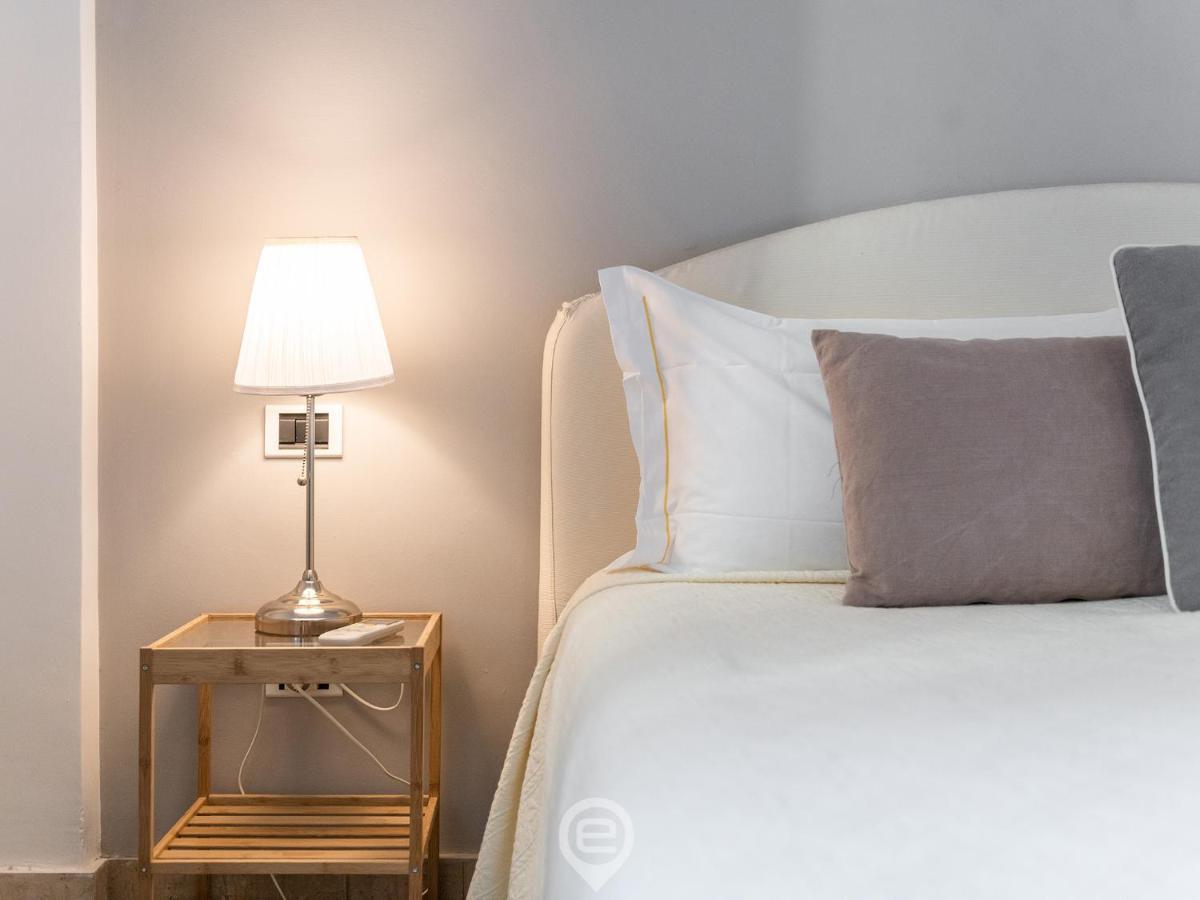 Mirabel Apartment - Wonderful Flat In City Center カリアリ エクステリア 写真