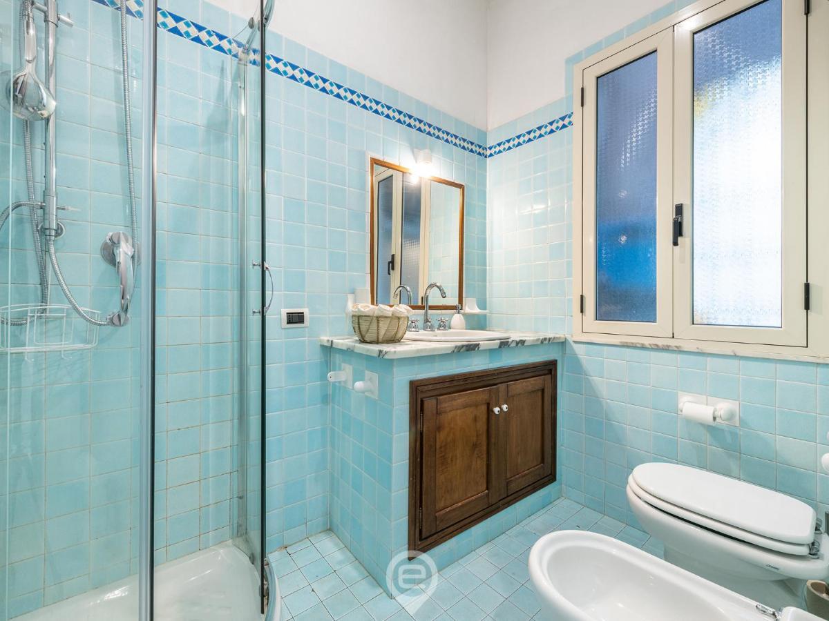 Mirabel Apartment - Wonderful Flat In City Center カリアリ エクステリア 写真