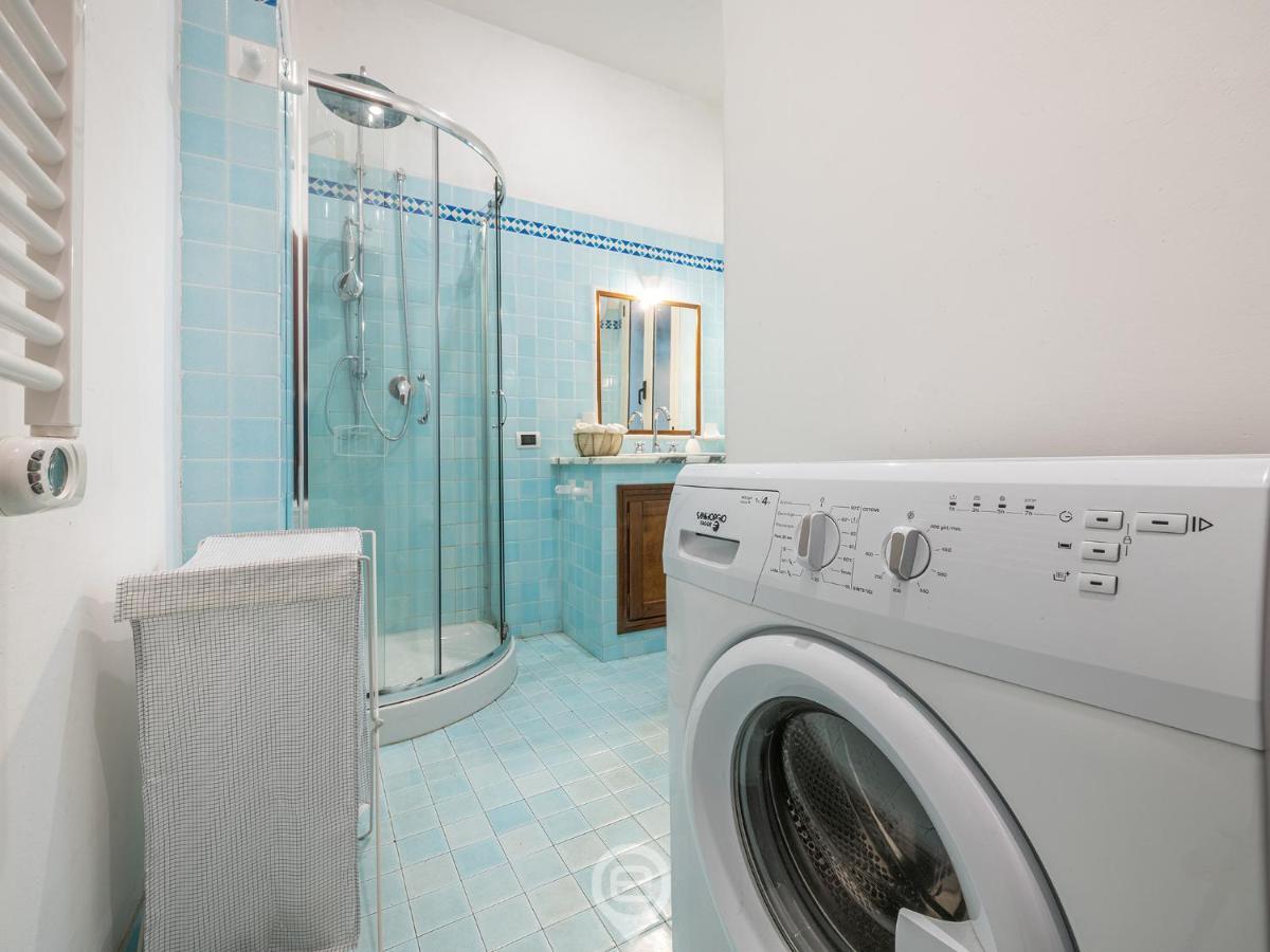 Mirabel Apartment - Wonderful Flat In City Center カリアリ エクステリア 写真