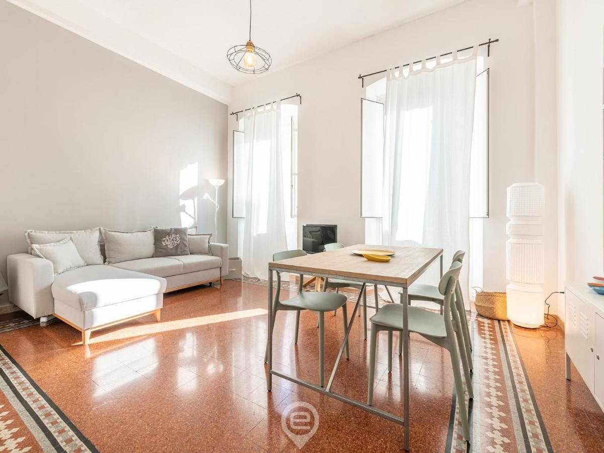 Mirabel Apartment - Wonderful Flat In City Center カリアリ エクステリア 写真